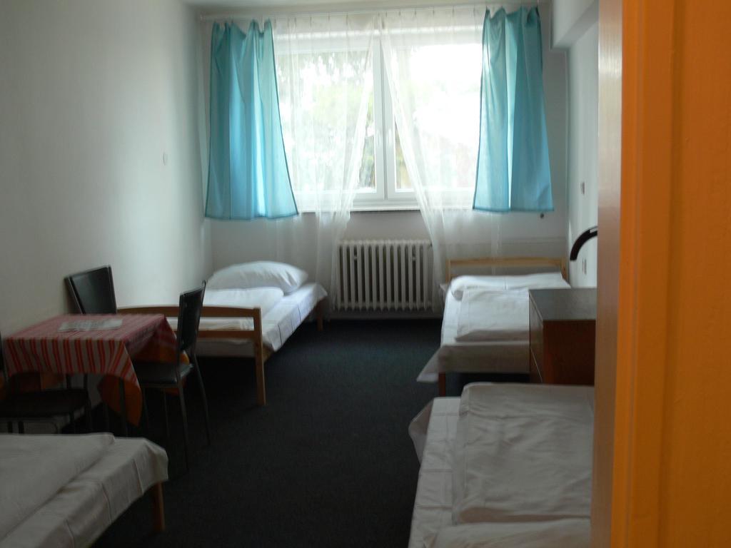 Lazza Motel Brno Luaran gambar